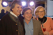 Peter Pongratz und Elmar Wepper mit dessen Frau Anita (©Foto: Martin Schmitz)